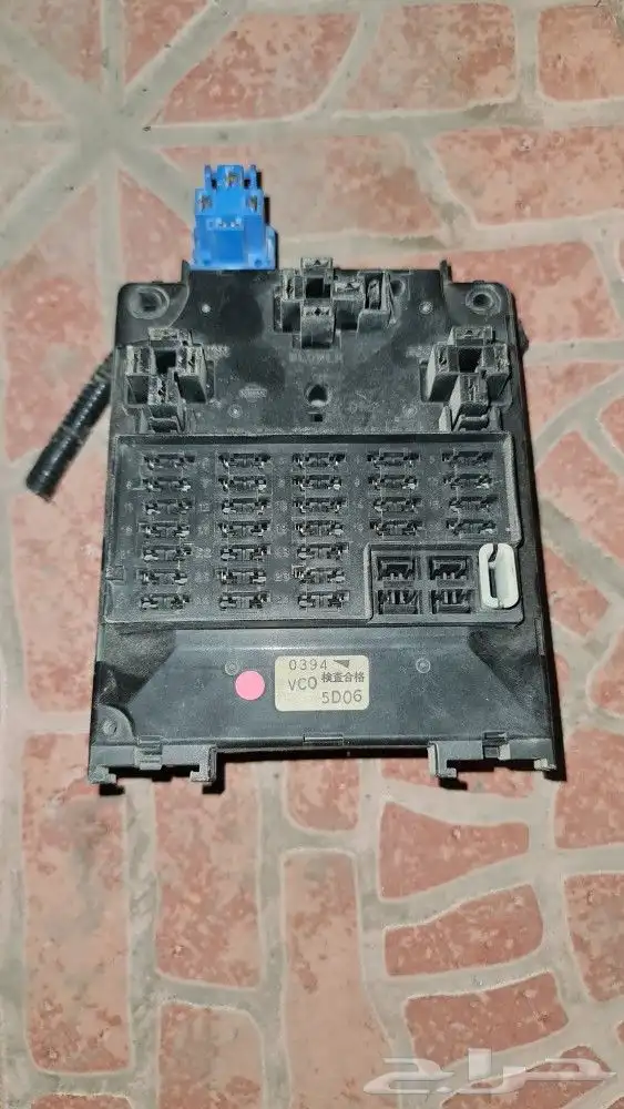 قطع غيارمتفرقه لسيارات تويوتا اصلي مخزن قديم 76