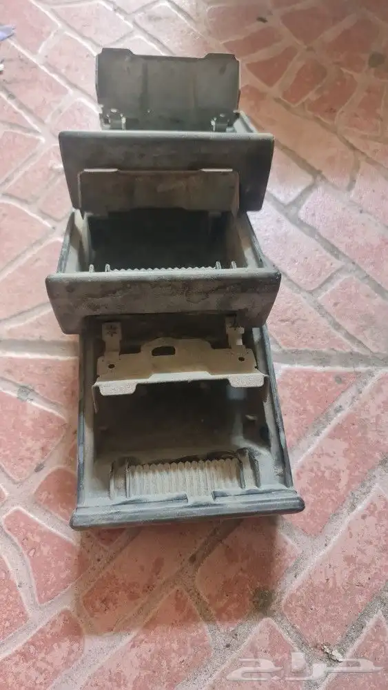 قطع غيارمتفرقه لسيارات تويوتا اصلي مخزن قديم 50