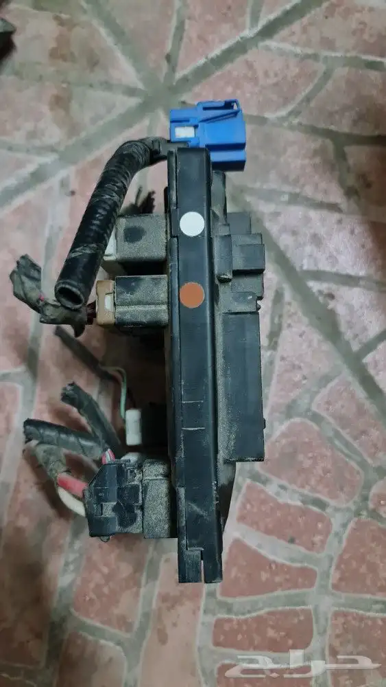 قطع غيارمتفرقه لسيارات تويوتا اصلي مخزن قديم 72