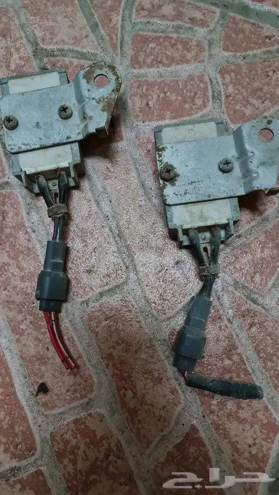 قطع غيارمتفرقه لسيارات تويوتا اصلي مخزن قديم 66