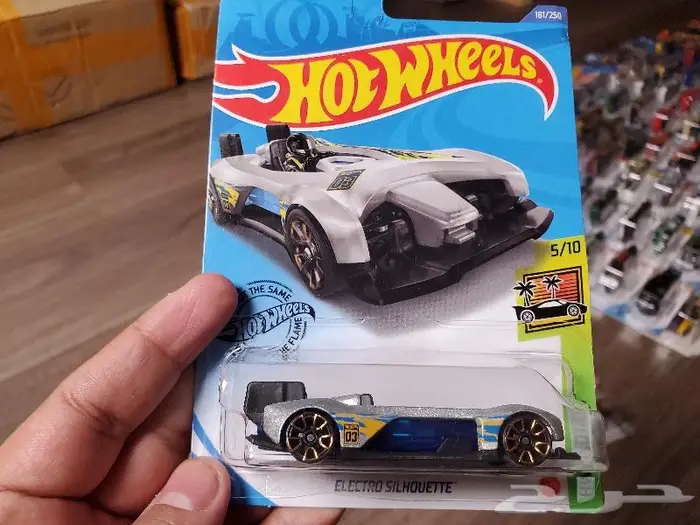 اكثر من 100 سيارة هوت ويلز Hot wheels وغيرها نادرة ومميزة 12