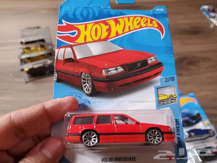 اكثر من 100 سيارة هوت ويلز Hot wheels وغيرها نادرة ومميزة 45