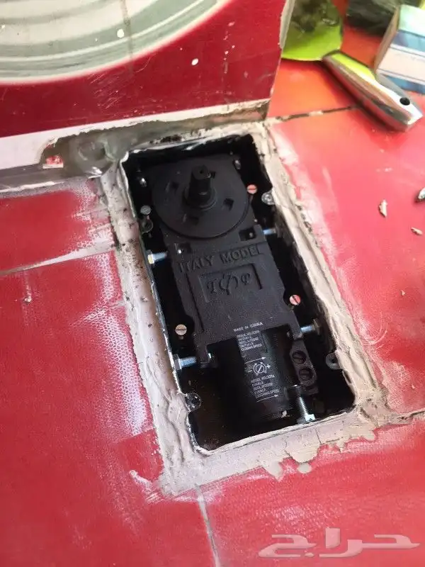 صيانة أبواب الزجاج 4