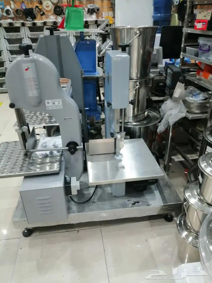 منشار لحم إيطالي 2