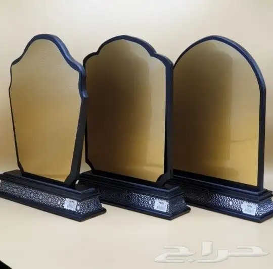 دروع وكؤوس تذكارية 7