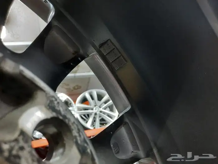 جنوط لكزس أي أس 350 اصلي وكاله شد بلد 2021 12