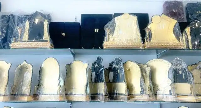 دروع وسيوف ومشالح بسعر الجمله 1