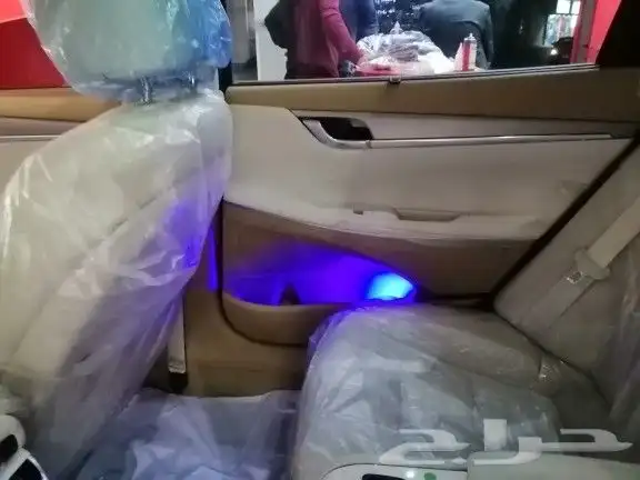 تركيب ليد 64على سيارة ازيرا2020 1