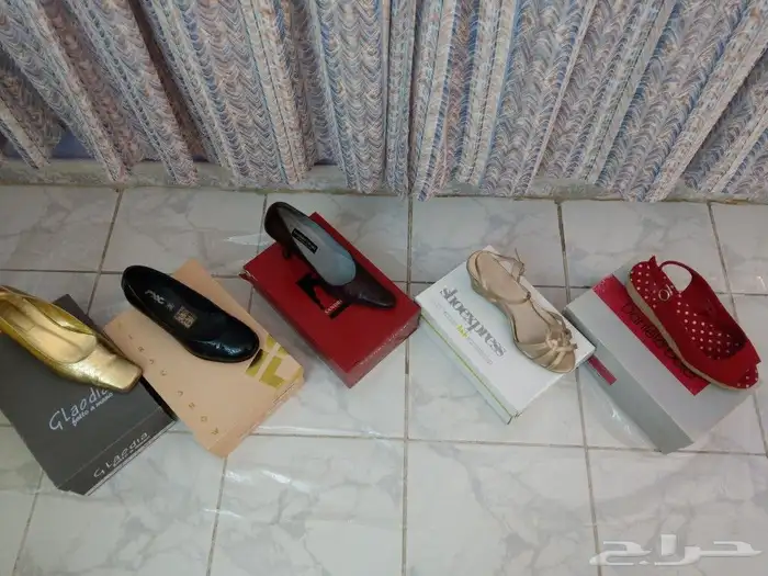 أحذية ب10ريال أطفال و30ريال نسائية وحذاء طبي للمواليد 1