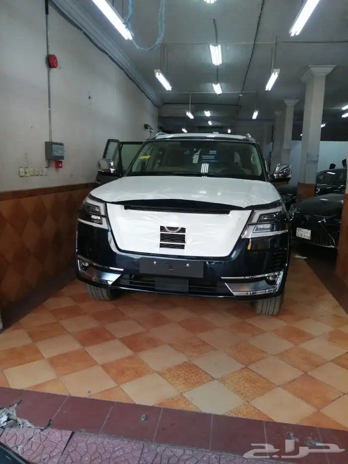 صدام نيسان باترول بلاتنيوم 2010-2021 9