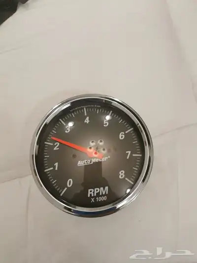 عداد rpm و بانزين جمس شفر من شركه (autometer ) 1