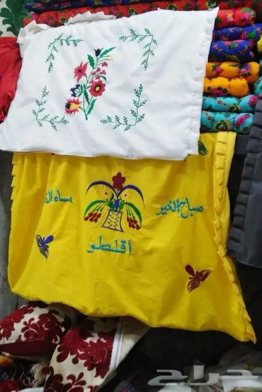 رفوف و اقمشة تراثية 10