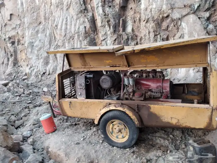 لايجار بوكلين وبناء جدارن الحجر وتفيتيت صخور 10