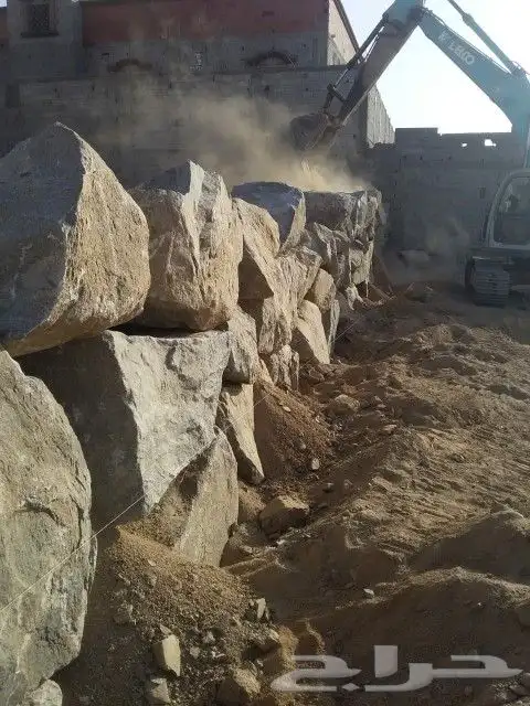 لايجار بوكلين وبناء جدارن الحجر وتفيتيت صخور 3