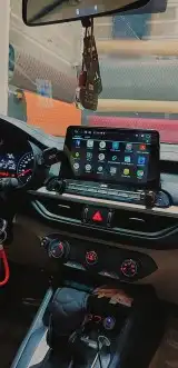 شاشه كيا سيراتو 2019 2020 1