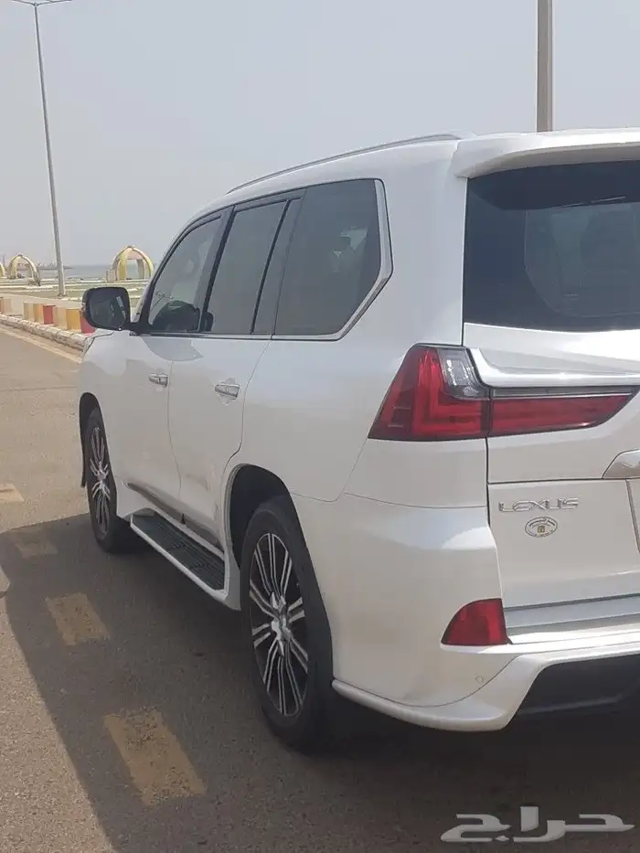 جيب لكزس 2020 LX العداد 87 الف السعر 370 6