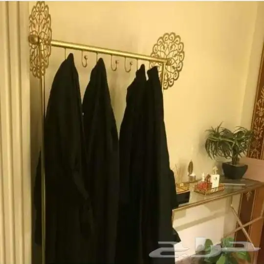 علاق عبايات وملابس واستاندات 21