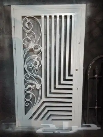 مؤسسه تعز الشرقيه للحداده والالمنيوم 32