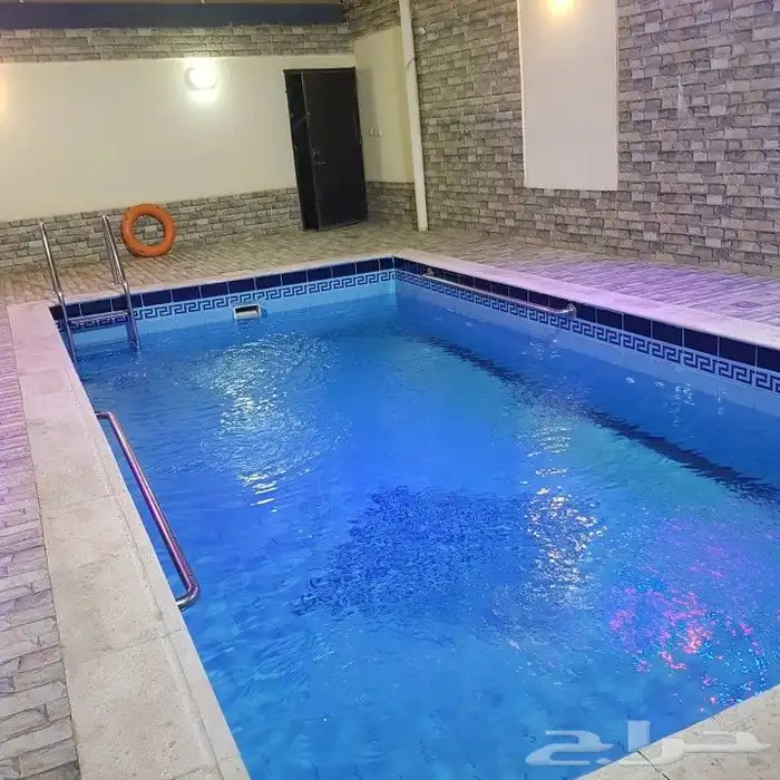 استراحه للايجار للعائله بالحرازات 0