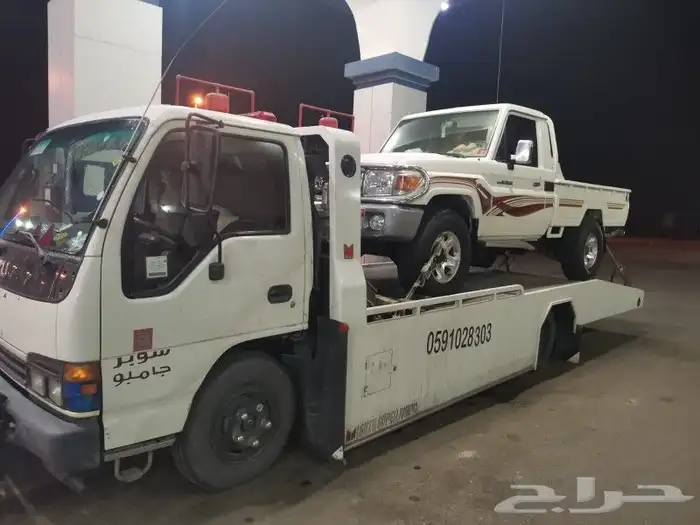سطحة في النعيرية لخدمة نقل السيارات 0