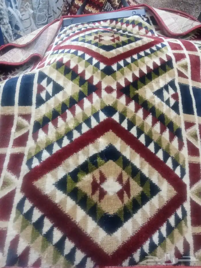 حراج بن قاسم قديم للموكيت والسجاد والفنيل 25