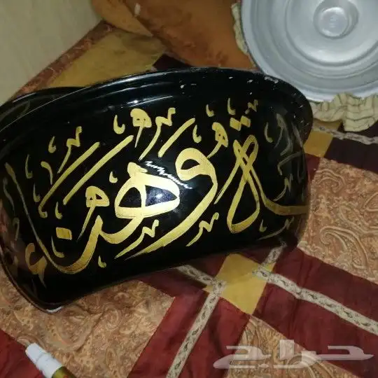 خطاط حسام -كتابة ع أي شي تبيه -دورات تعليم خط 24