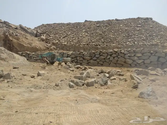 بوكلين للايجار ومعلم بنيان حجر وتخريم الصخور 2