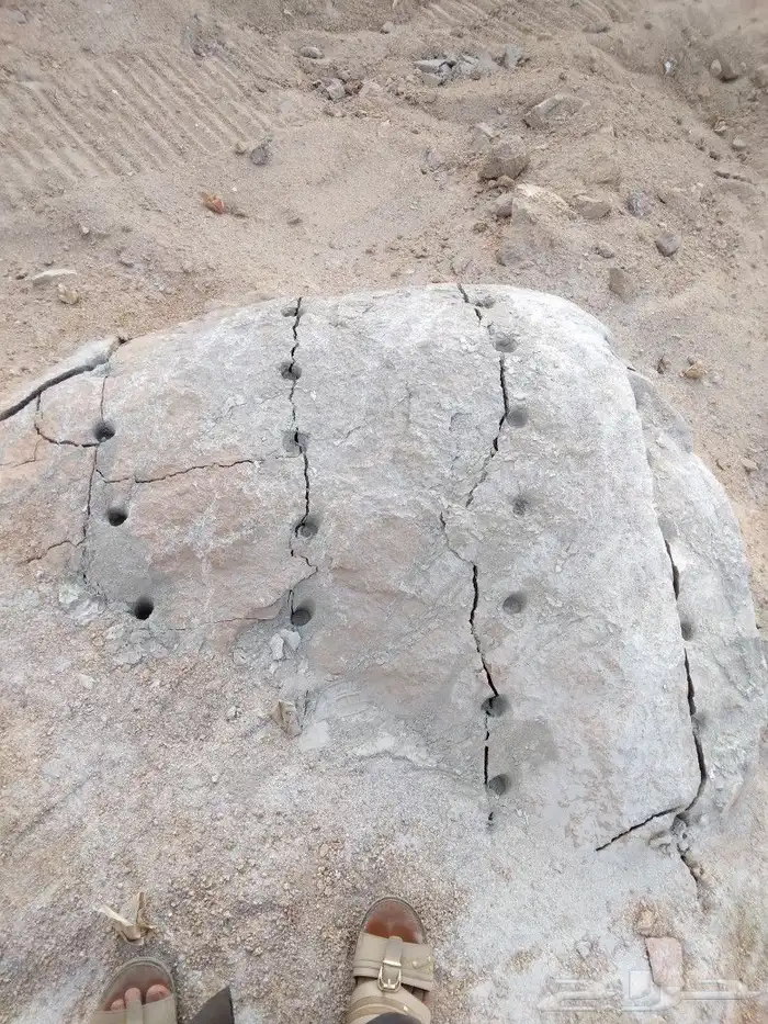 بوكلين للايجار ومعلم بنيان حجر وتخريم الصخور 11