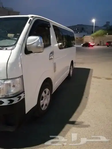 يتوفر لدينا باصات للايجار يومي شهري مع السائق 0
