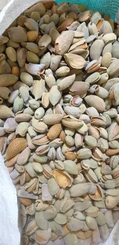 اللوز البجلي بقشر وبدون قشر وزبيب الحماط 9