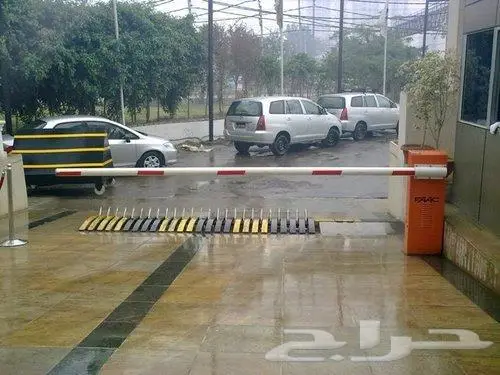 صيانة بوابة دخول وخروج السيارات Brrier Gate 5
