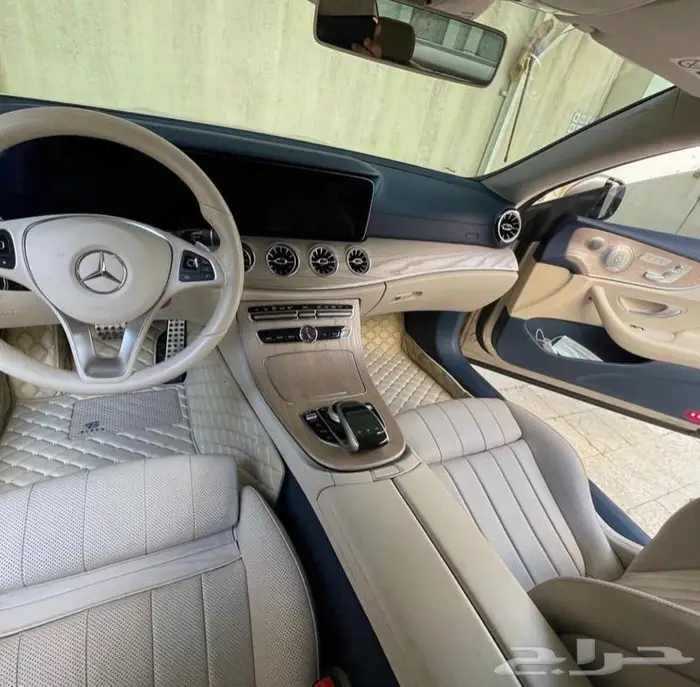 دعاسات أرضية جلد عازل لجميع السيارات VIP 61