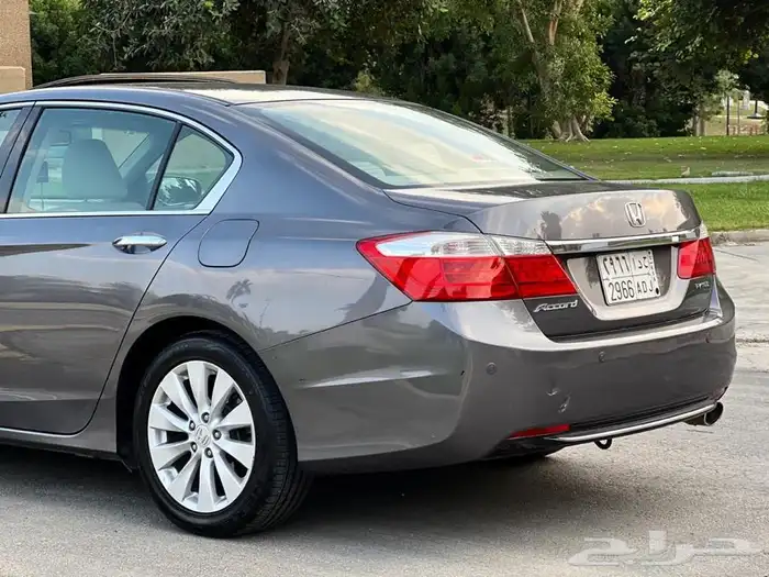 هوندا اكورد 2013 فل كامل ممشى قليل (( تم البيع )) 13