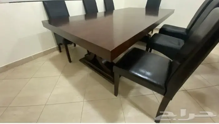 طاولة طعام ماليزي لون بني 6 كراسي. تم البيع 2
