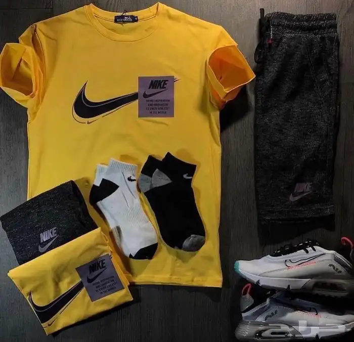 تيشيرتات وترنقات خامه قطنيه ممتازه وتوصيل للبيت لجميع المدن 0