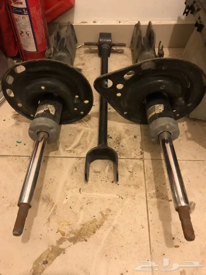 للبيع مساعدات خلفي اصلي وذرع خلفي 0