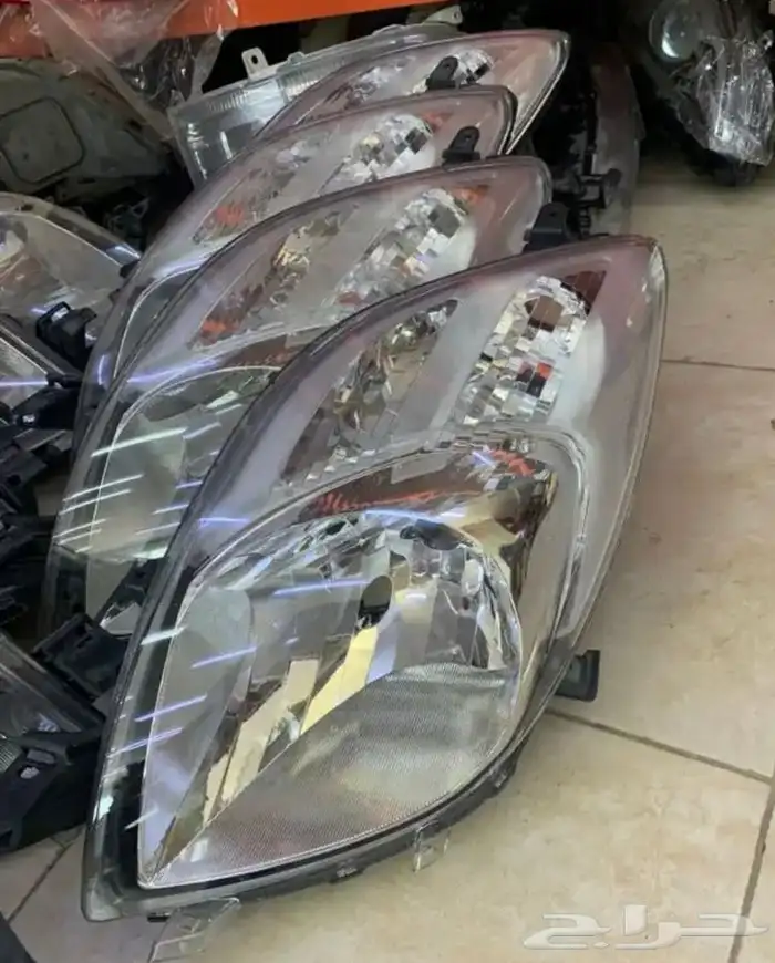 شمعات و اصطبات خلفي يارس هاتش باك 2006 الى 2009 5