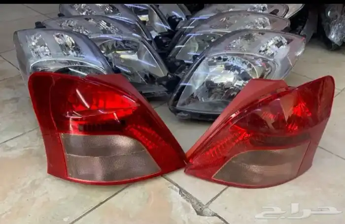 شمعات و اصطبات خلفي يارس هاتش باك 2006 الى 2009 6