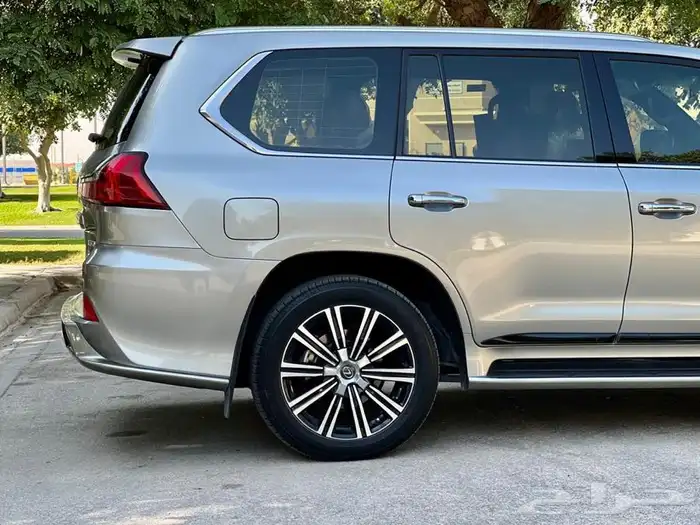 لكزس 2021 LX570-S ( تم البيع ) 17