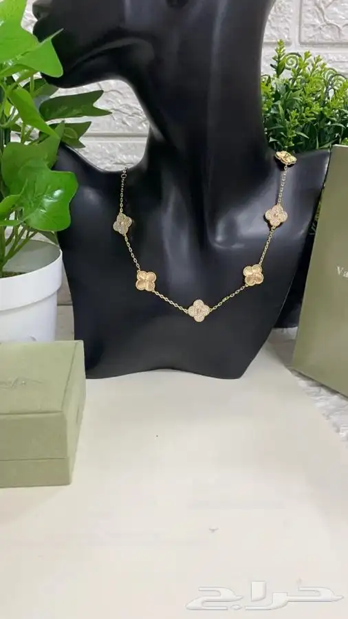 شوزات وشماغ عالية الجوده 92