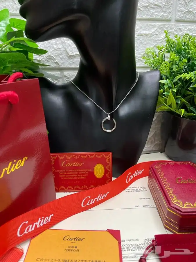 شوزات وشماغ عالية الجوده 84