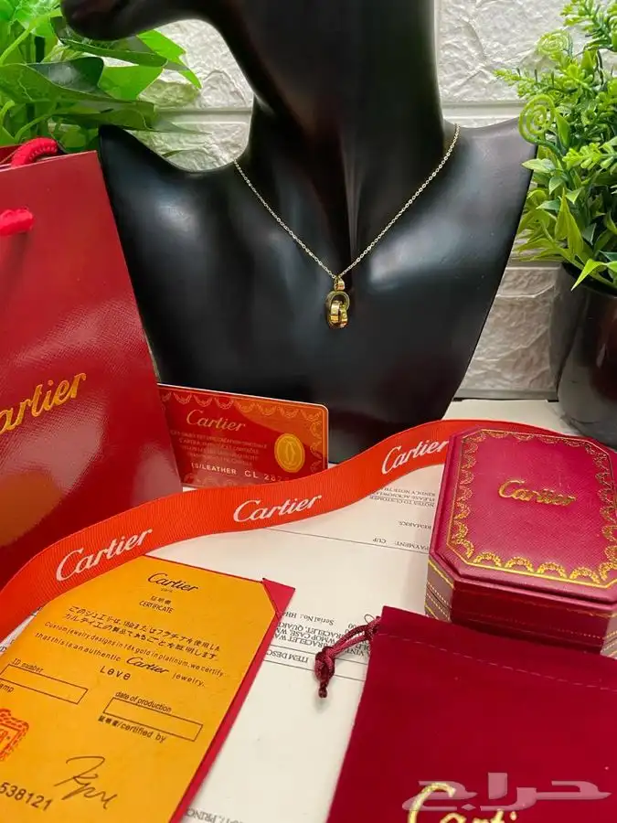 شوزات وشماغ عالية الجوده 80