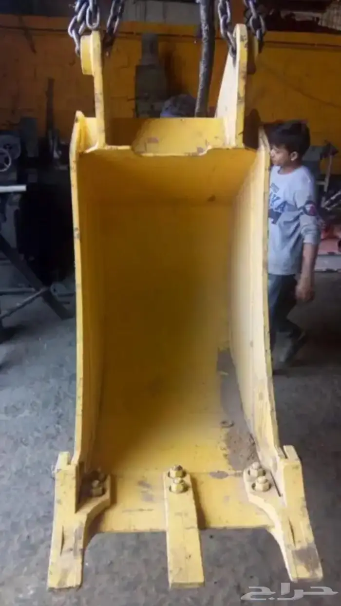 بوكلين جي سي بي قطع غيار جديده معدات نجران 10