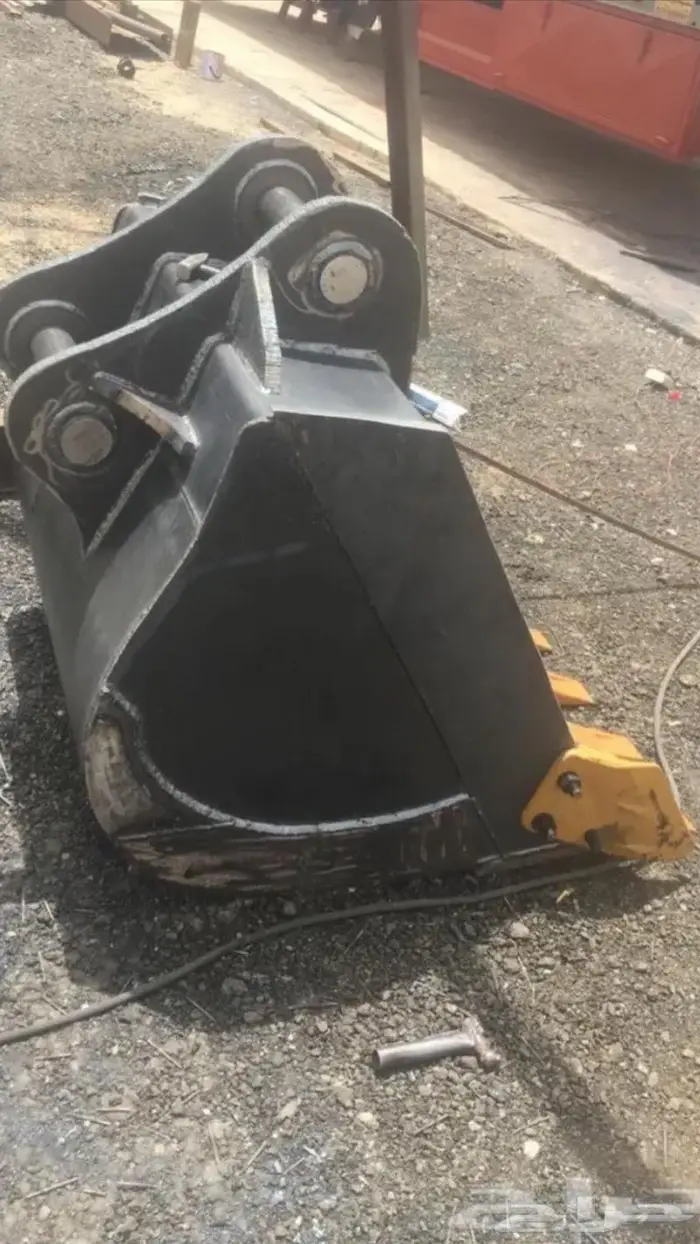 بوكلين جي سي بي قطع غيار جديده معدات نجران 11