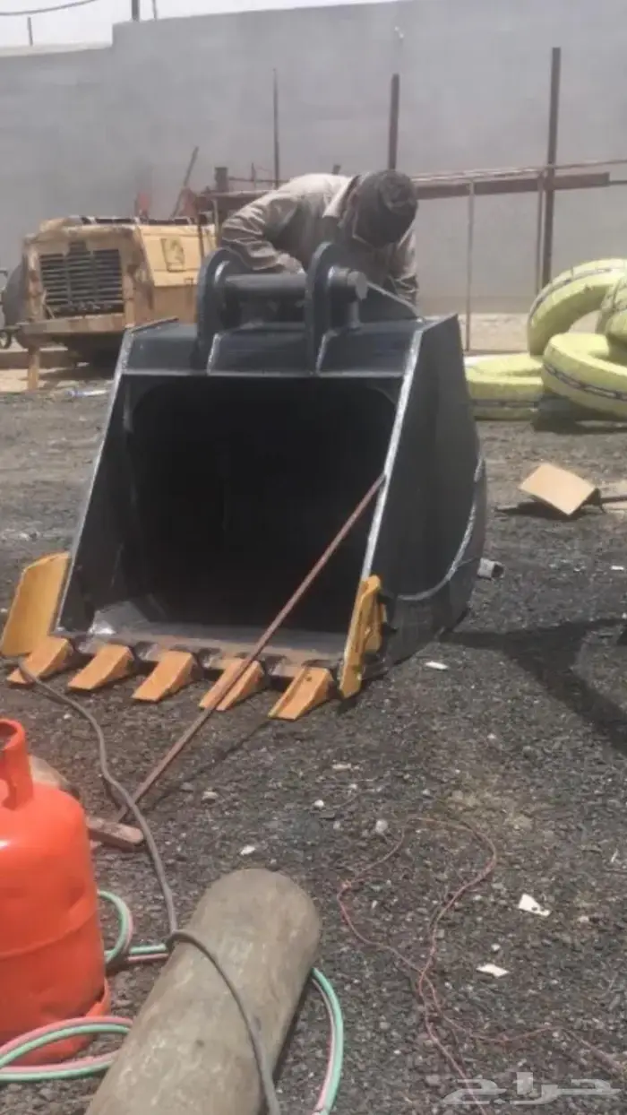 بوكلين جي سي بي قطع غيار جديده معدات نجران 12