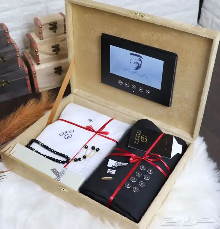 شوزات وشماغ عالية الجوده 2