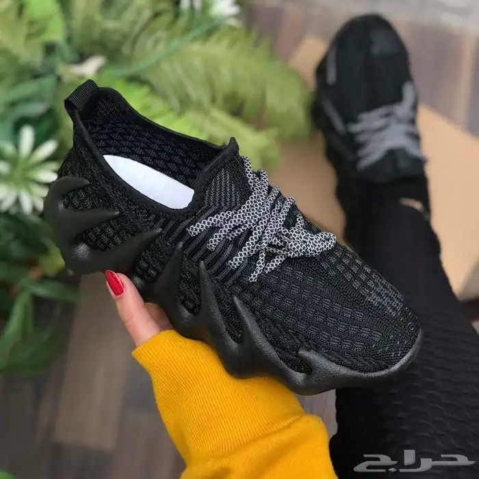 شوزات وشماغ عالية الجوده 69