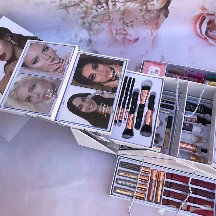 شوزات وشماغ عالية الجوده 43