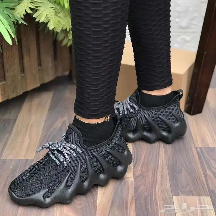 شوزات وشماغ عالية الجوده 71