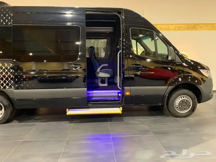 للايجار مع السائق فان فخم 14 راكب Sprinter 1